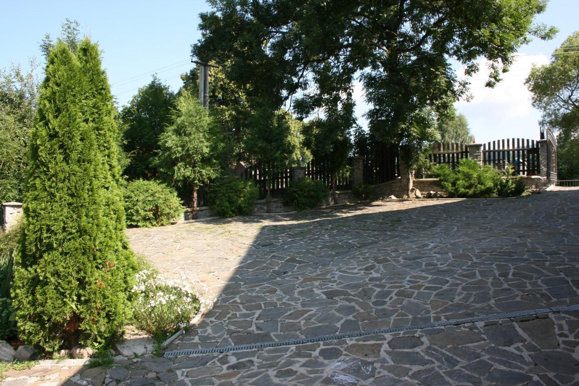 Penzion Fantazia Michalova - Brezno-Muranska Planina Buitenkant foto
