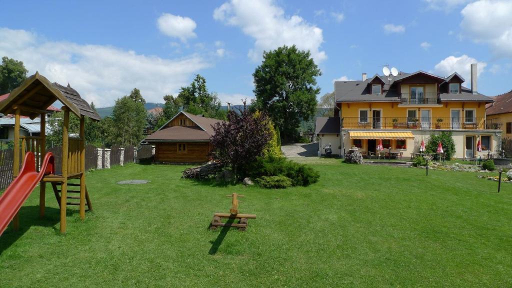 Penzion Fantazia Michalova - Brezno-Muranska Planina Buitenkant foto